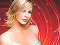 Charlize Theron bumubuo upang i-play sa online